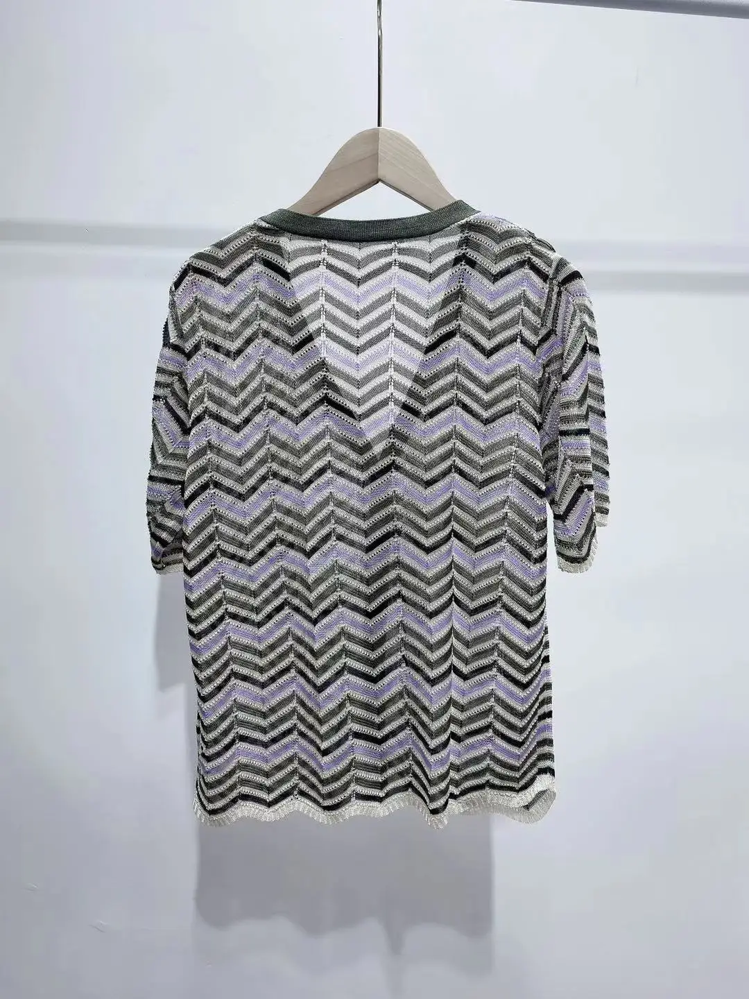 Women's Sweaters V-neck Stripes Knitted Cardigan Short Sleeve Single Breasted Slim Contrast Coat Casual
Women's Sweaters V-neck Stripes Knitted Cardigan Short Sleeve Single Breasted Slim Contrast Coat Casual
