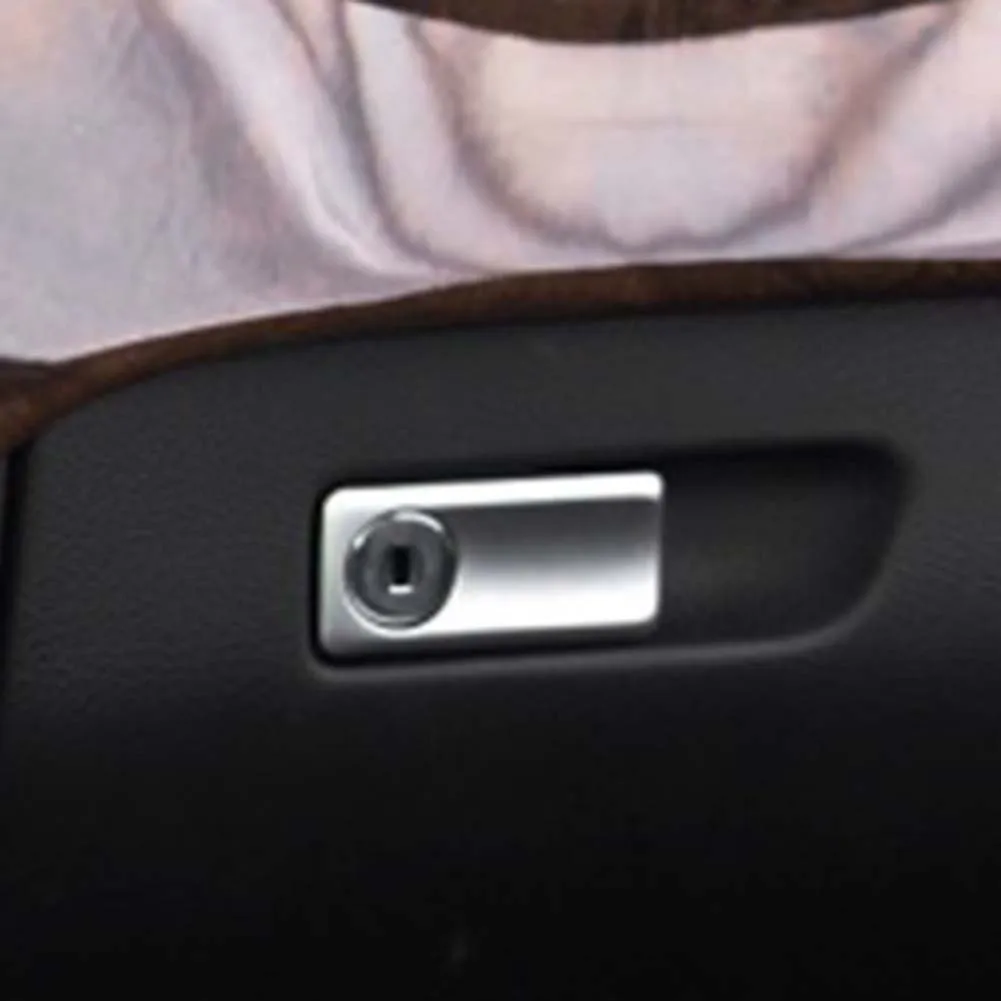 60*32*50 мм ручка для автомобильного ящика для инструментов для Mercedes W166 W292 ML GL класс ранней защелки ручка крышка аксессуары для интерьера
60*32*50 мм ручка для автомобильного ящика для инструментов для Mercedes W166 W292 ML GL класс ранней защелки ручка крышка аксессуары для интерьера