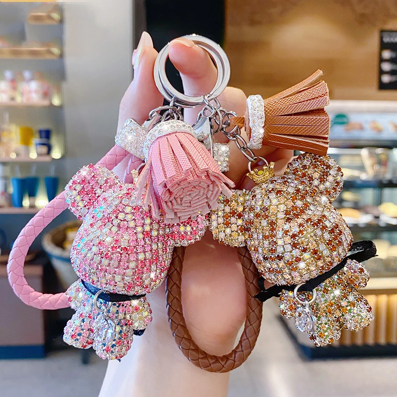 2022 Luxury Creative Bear crystal diamond Keychain Fashion Punk Animal Bear Keyring for Woman Car Bag Pendant Key Chains Gift
2022 Luxury Creative Bear crystal diamond Keychain Fashion Punk Animal Bear Keyring for Woman Car Bag Pendant Key Chains Gift