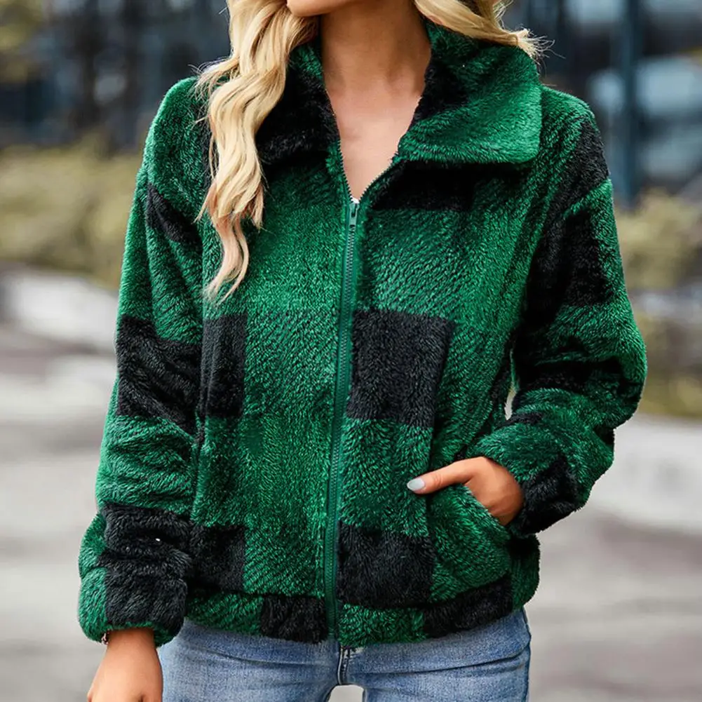Stylish Plush Lapel Soft Fluffy Cardigan Autumn Winter Plaid Print Plush Overcoat
Stylish Plush Lapel Soft Fluffy Cardigan Autumn Winter Plaid Print Plush Overcoat