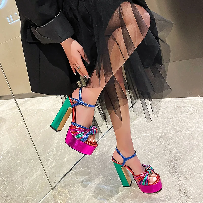 New Summer Sexy Women's Sandals Mixed color Tie a knot Thick High Heel Platform Shoes Silver Zapatos Mujer Big Size 34-44
New Summer Sexy Women's Sandals Mixed color Tie a knot Thick High Heel Platform Shoes Silver Zapatos Mujer Big Size 34-44