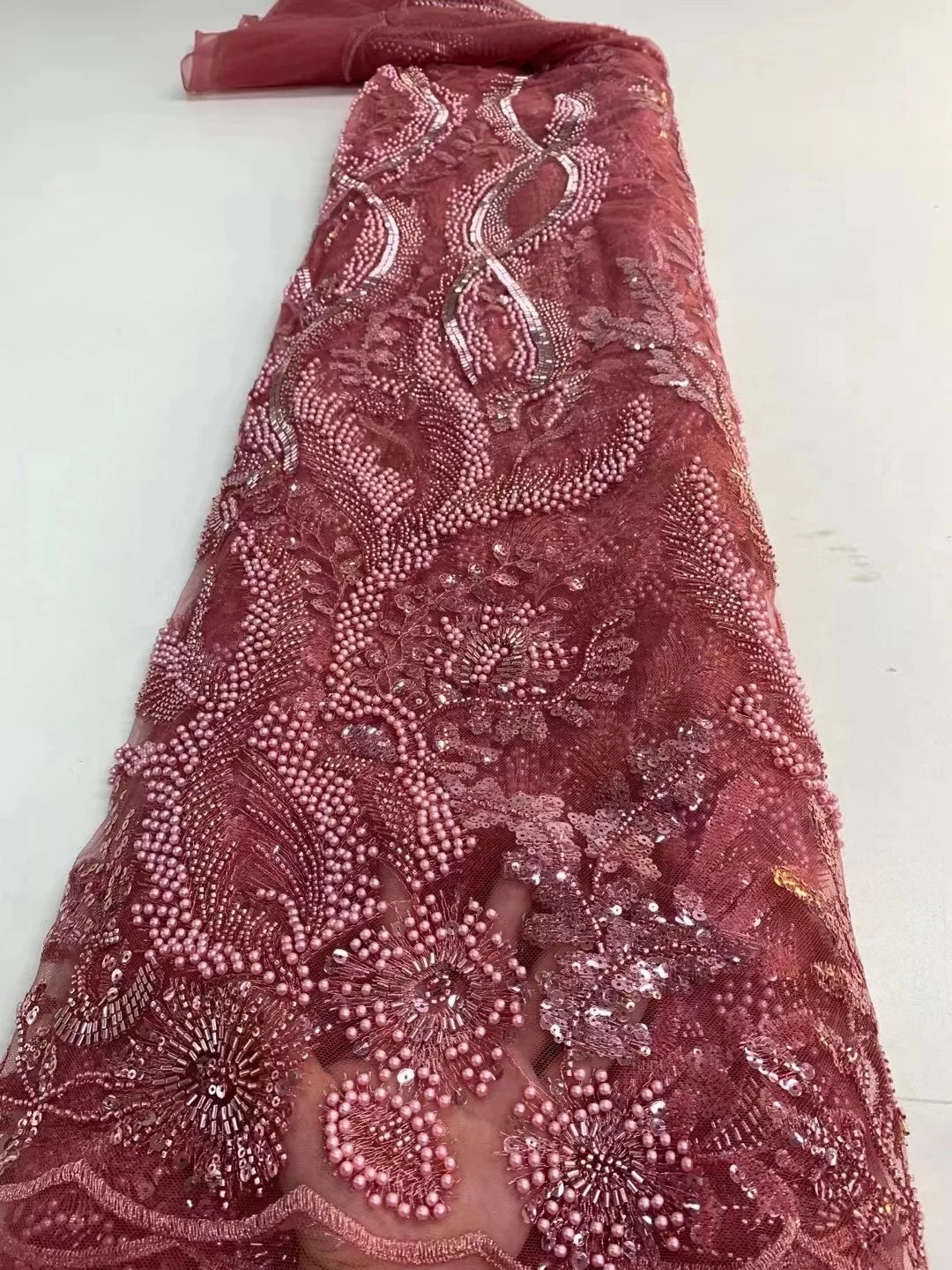 Onion Luxury Sequins Lace Fabrics High Quality African Beaded Tulle Fabric Embroidery Lace with Pearls for Wedding Dresses
Onion Luxury Sequins Lace Fabrics High Quality African Beaded Tulle Fabric Embroidery Lace with Pearls for Wedding Dresses