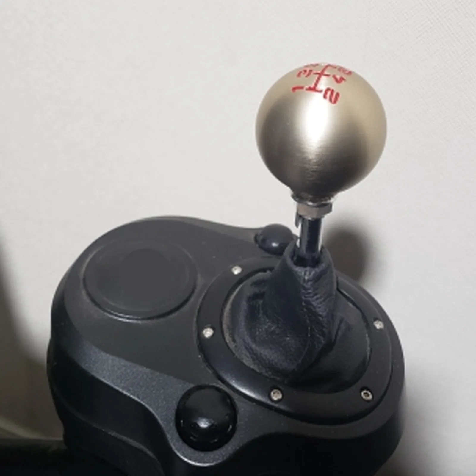 Ручная головка переключения передач для Logitech G29 G27, модификация, аксессуары из алюминиевого сплава, индивидуальная головка переключения пер...
Ручная головка переключения передач для Logitech G29 G27, модификация, аксессуары из алюминиевого сплава, индивидуальная головка переключения пер...