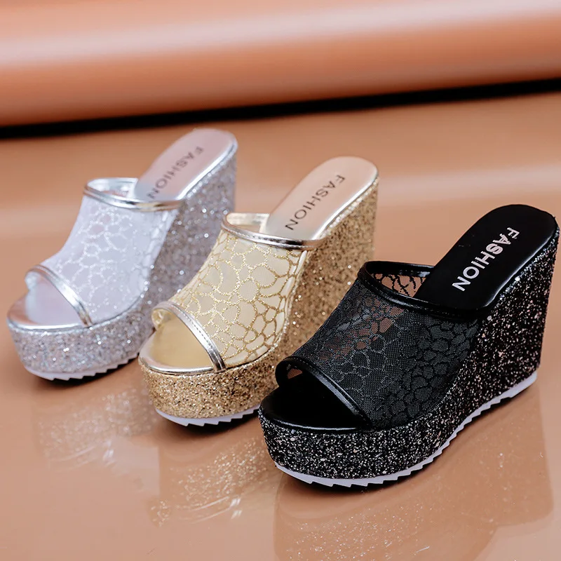 2022 New Comfort Women Slippers Lace Summer Sole Platform High Heels Wedge Heel Solid Color Mesh Women Slippers
2022 New Comfort Women Slippers Lace Summer Sole Platform High Heels Wedge Heel Solid Color Mesh Women Slippers