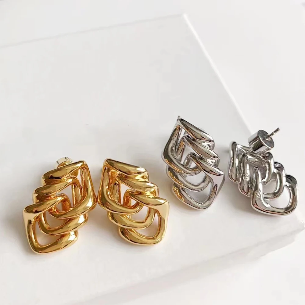 Exquisite Vintage Temperament Brass Plating Chain design earrings for women's gift party Jewelry accessories
Exquisite Vintage Temperament Brass Plating Chain design earrings for women's gift party Jewelry accessories