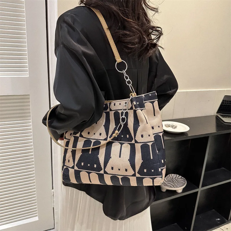Rabbit Printed Shoulder Bags for Women Cute Cartoon Messenger Bag Lady Large Capacity Canvas Bucket Bag Crossbody Bags Luxury
Rabbit Printed Shoulder Bags for Women Cute Cartoon Messenger Bag Lady Large Capacity Canvas Bucket Bag Crossbody Bags Luxury