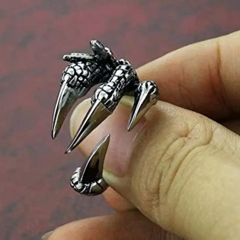 1pcs Titanium Steel Eagle Dragon Claw Halloween Skull Ring Hot Selling Men's Domineering Opening Rock Animal Jewelry
1pcs Titanium Steel Eagle Dragon Claw Halloween Skull Ring Hot Selling Men's Domineering Opening Rock Animal Jewelry