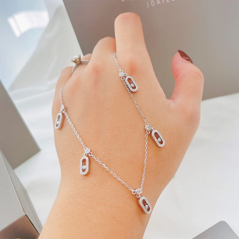 Mess Earring for Women 1:1 High Quality Move Pave UNO Swipe A Three Necklace Diamond Platinum Gold Sports Luxury Jewelry
Mess Earring for Women 1:1 High Quality Move Pave UNO Swipe A Three Necklace Diamond Platinum Gold Sports Luxury Jewelry
