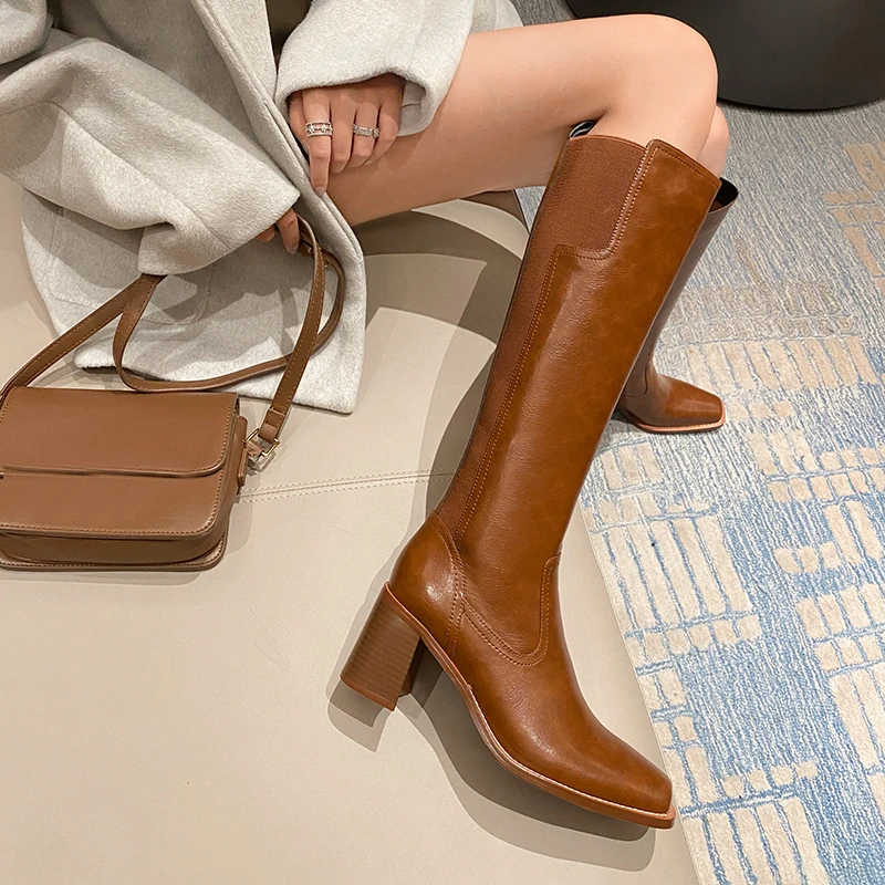 Heihaian The New 2022 Korean Version Of The Boots Are Tall Boots With A Square Head And High Heels With Side Zippers
Heihaian The New 2022 Korean Version Of The Boots Are Tall Boots With A Square Head And High Heels With Side Zippers