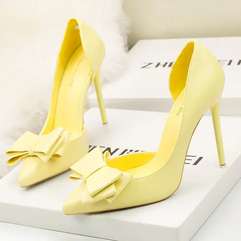 Sweet Bow High Heels Stiletto High Heels Shallow Mouth Pointed Side Hollow Luxury Designer Heels Party Shoes Woman 2023
Sweet Bow High Heels Stiletto High Heels Shallow Mouth Pointed Side Hollow Luxury Designer Heels Party Shoes Woman 2023