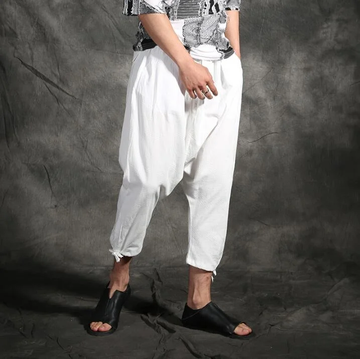 New summer style men's personality cotton loose Jogger harem hair stylist elastic waist linen Big fork pants tide trousers
New summer style men's personality cotton loose Jogger harem hair stylist elastic waist linen Big fork pants tide trousers