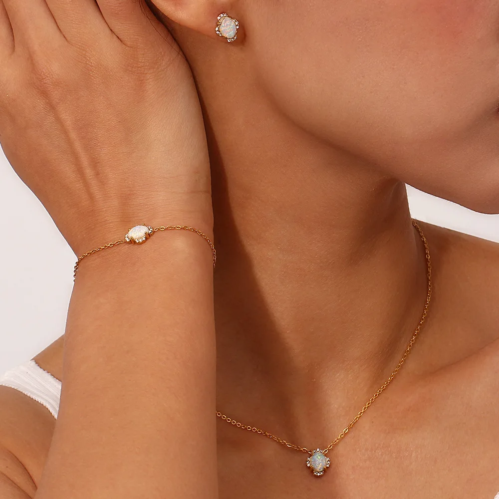 Exquisite Australian Stone Minimalist Small Chic Pendant Necklace Bracelet 18k Gold Plated Jewelry for Women Gift
Exquisite Australian Stone Minimalist Small Chic Pendant Necklace Bracelet 18k Gold Plated Jewelry for Women Gift