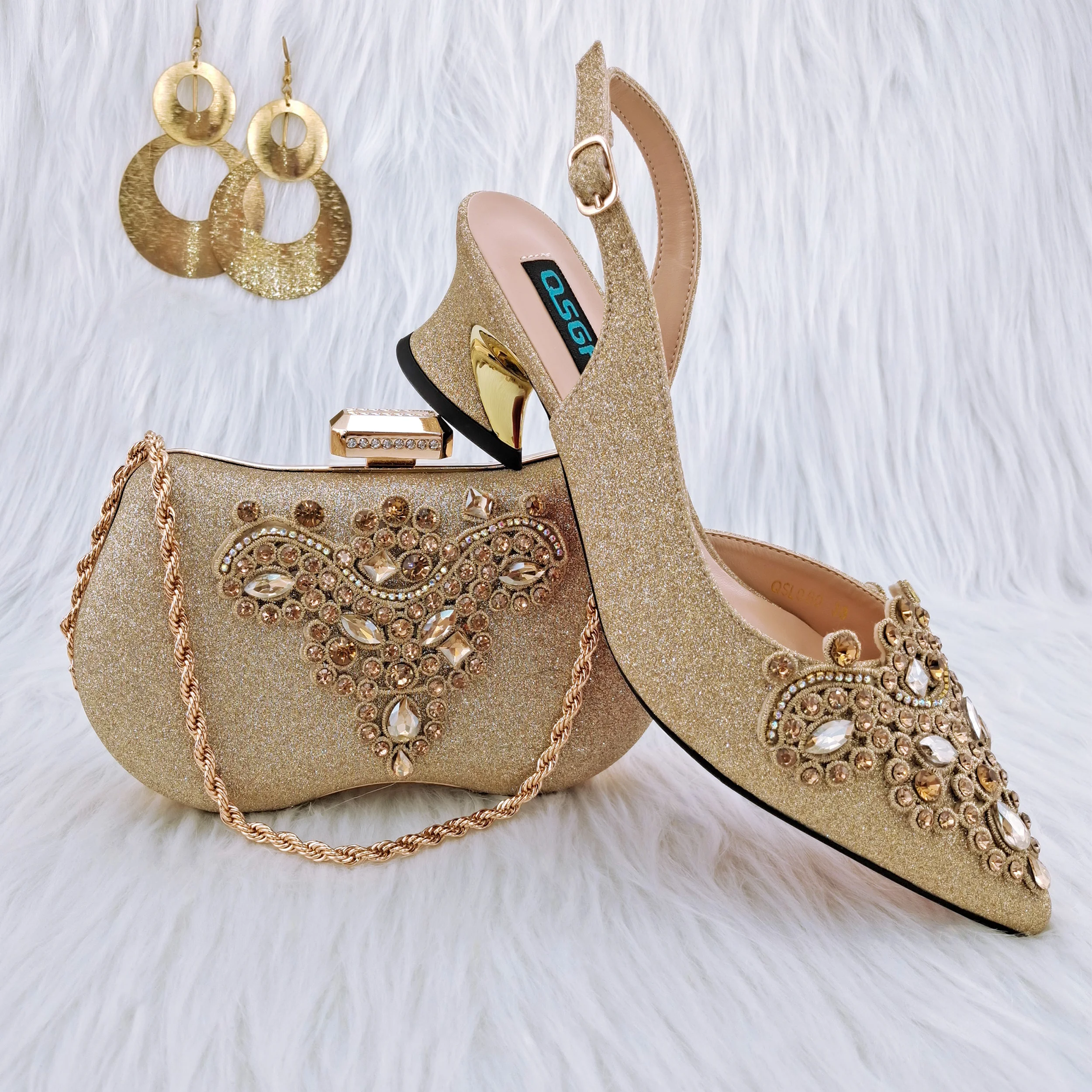 Hot Selling Italian Design Fashion Special Colorful Crystal Mixing Metal Style Nigerian Party Women Shoes and Bag Set in Teal
Hot Selling Italian Design Fashion Special Colorful Crystal Mixing Metal Style Nigerian Party Women Shoes and Bag Set in Teal