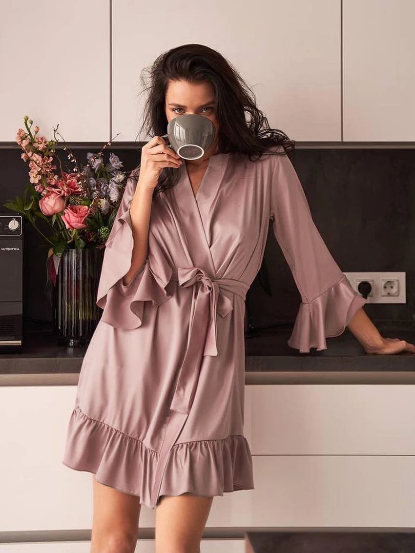 Marthaqiqi Casual Women'S Pajama Sexy V-Neck Sleepwear Three Quarter Sleeve Bathrobe Lace Up Robe Mini Dress Femme Sleep Lounge
Marthaqiqi Casual Women'S Pajama Sexy V-Neck Sleepwear Three Quarter Sleeve Bathrobe Lace Up Robe Mini Dress Femme Sleep Lounge