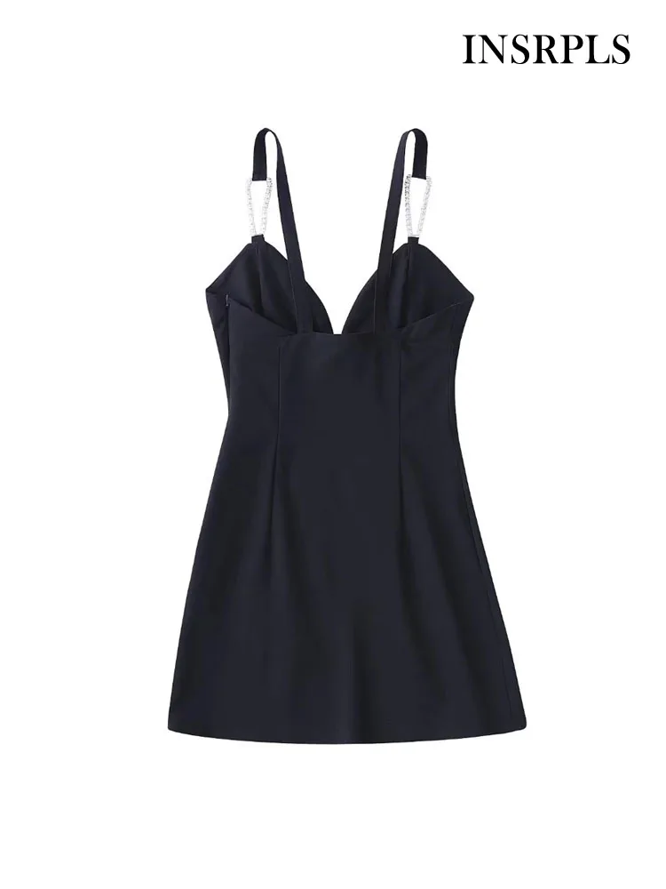 Женское винтажное мини-платье на бретельках с открытой спиной и боковой молнией
Женское винтажное мини-платье на бретельках с открытой спиной и боковой молнией