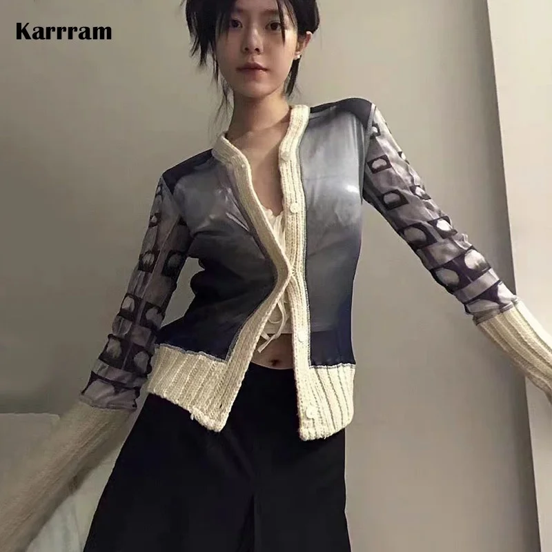 Karrram Y2k эстетичный кардиган гранж сетка лоскутное пальто Корейская мода Дизайнерская одежда Fairycore винтажный трикотаж Harajuku
Karrram Y2k эстетичный кардиган гранж сетка лоскутное пальто Корейская мода Дизайнерская одежда Fairycore винтажный трикотаж Harajuku