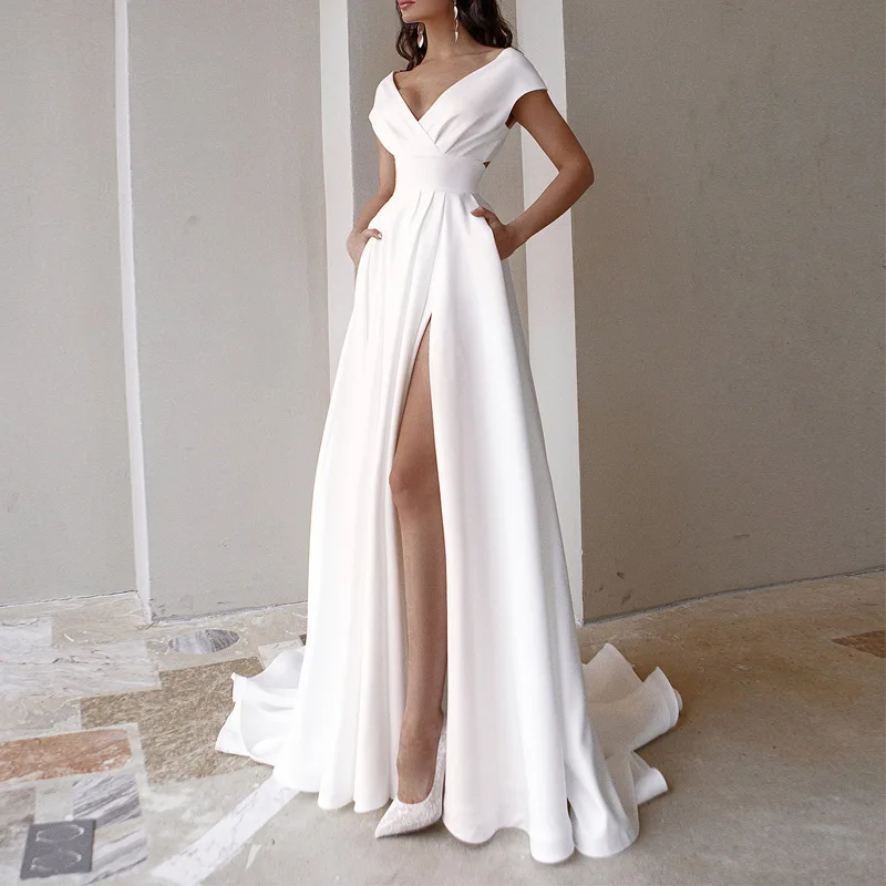 2023 Winter Women's Sleeveless Breast Wrap Ruffled Red Black White Mid-waist Solid Color Commuter Dress Dress Evening Gown
2023 Winter Women's Sleeveless Breast Wrap Ruffled Red Black White Mid-waist Solid Color Commuter Dress Dress Evening Gown