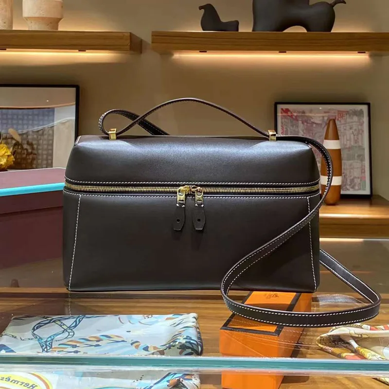 LP2023 autumn/winter new extracase premium leather shoulder bag with retro lunch box and large capacity handbag
LP2023 autumn/winter new extracase premium leather shoulder bag with retro lunch box and large capacity handbag