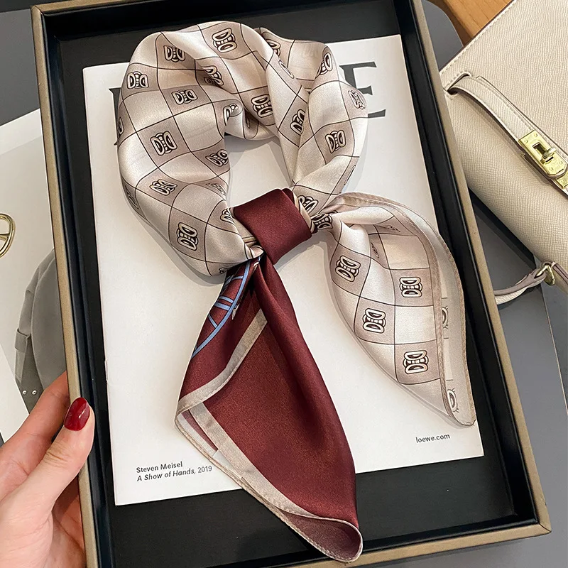 Женский квадратный шарф в стиле ретро, модный Шелковый шарф-каретка двойного назначения из тутового шелкопряда, Маленькая шаль 70*70 см
Женский квадратный шарф в стиле ретро, модный Шелковый шарф-каретка двойного назначения из тутового шелкопряда, Маленькая шаль 70*70 см