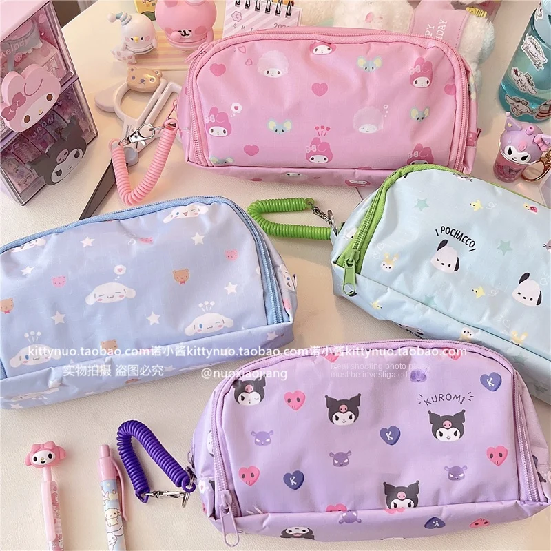 Sanriond Hello Kittys Kuromi My Melody Cinnamoroll Pachacco Large capacity double deck Portable pencil bag cosmetic bag
Sanriond Hello Kittys Kuromi My Melody Cinnamoroll Pachacco Large capacity double deck Portable pencil bag cosmetic bag