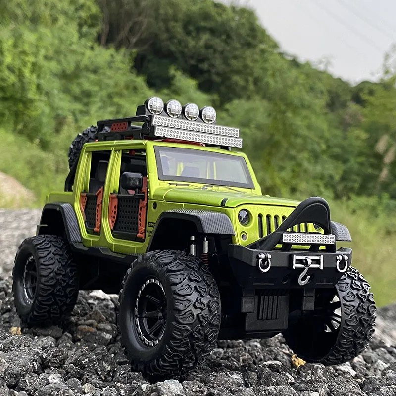 Simulation 1/24 Jeeps Wrangler Big Wheel Off-road Vehicle Model Pull Back Shock Absorber Sound Light Children Boy Metal Toy Car
Simulation 1/24 Jeeps Wrangler Big Wheel Off-road Vehicle Model Pull Back Shock Absorber Sound Light Children Boy Metal Toy Car