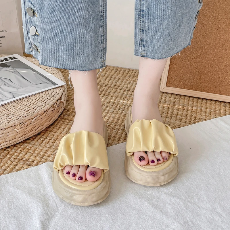House Slippers Platform Shoes Slides Lady Fashion Slipers Women Med Girl Luxury Flat Summer 2022 Rubber Rome PU Shoes For Girls
House Slippers Platform Shoes Slides Lady Fashion Slipers Women Med Girl Luxury Flat Summer 2022 Rubber Rome PU Shoes For Girls