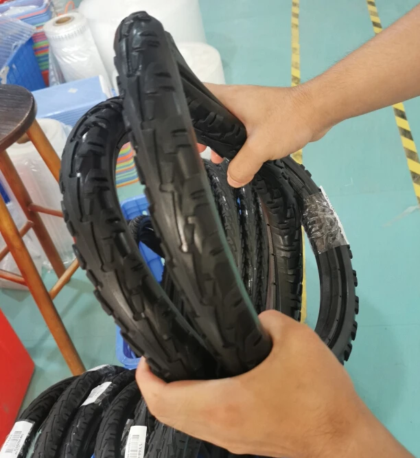 26*1.95 Bicycle Solid Wear-resistant Airless Tire Anti Stab Riding MTB Road Bike Tyre 26 Inch non-Inflatable Solid Tires
26*1.95 Bicycle Solid Wear-resistant Airless Tire Anti Stab Riding MTB Road Bike Tyre 26 Inch non-Inflatable Solid Tires