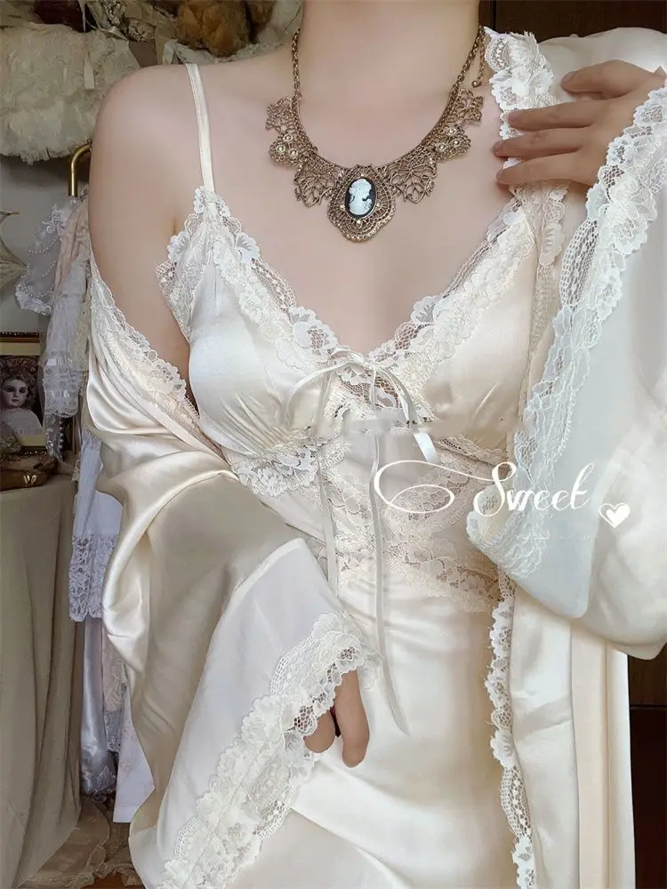 Silk Neck 2022 Korean Dress Autumn Patchwork Fashion Casual Strap Dress Elegant Elegant Dress Long Split Sexy Lace Women Women
Silk Neck 2022 Korean Dress Autumn Patchwork Fashion Casual Strap Dress Elegant Elegant Dress Long Split Sexy Lace Women Women