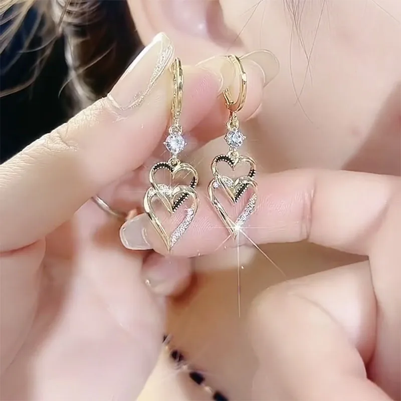 Exquisite Fashion Shape Love Earrings Charm Heart Dangle Earrings for Women High Jewelry Birthday Party Gifts Pendientes
Exquisite Fashion Shape Love Earrings Charm Heart Dangle Earrings for Women High Jewelry Birthday Party Gifts Pendientes