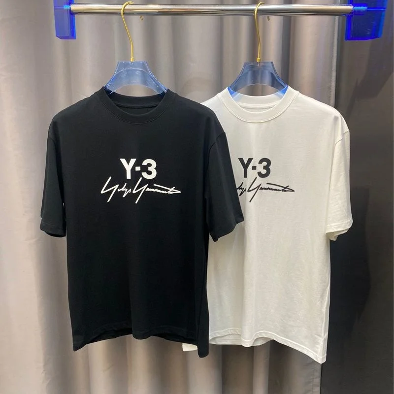 Yohji Yamamoto брендовая Большая универсальная летняя свободная Спортивная футболка с коротким рукавом y3 мужская мода
Yohji Yamamoto брендовая Большая универсальная летняя свободная Спортивная футболка с коротким рукавом y3 мужская мода