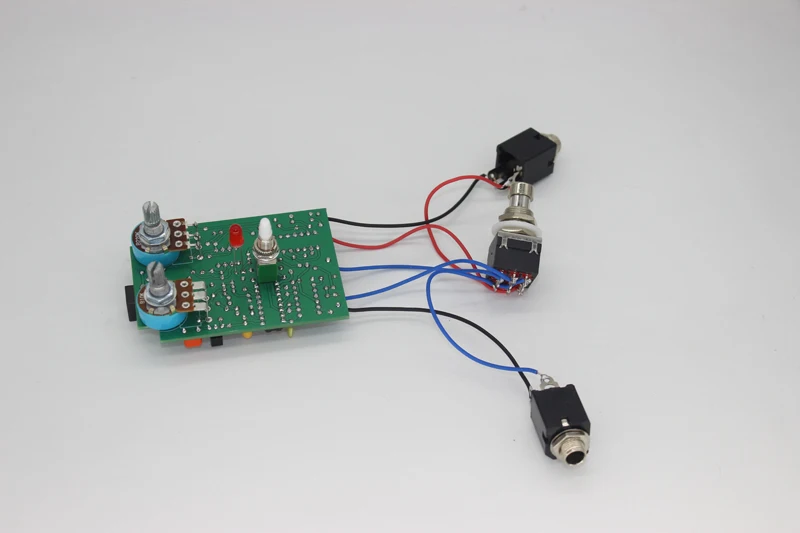 DIY Handmade Electric Guitar Effect Chorus Chorus Single Effect Circuit Board 
DIY Handmade Electric Guitar Effect Chorus Chorus Single Effect Circuit Board