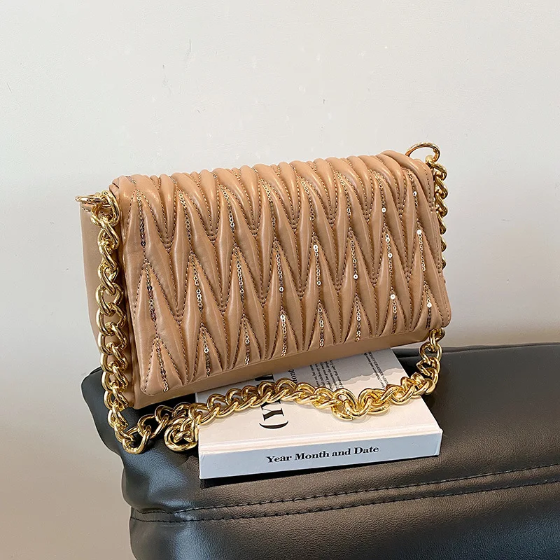Luxury Design Small Square Bag Purse Casual Versatile Mobile Handbag For Women Fashion Trend Portable Travel Crossbody Bags
Luxury Design Small Square Bag Purse Casual Versatile Mobile Handbag For Women Fashion Trend Portable Travel Crossbody Bags