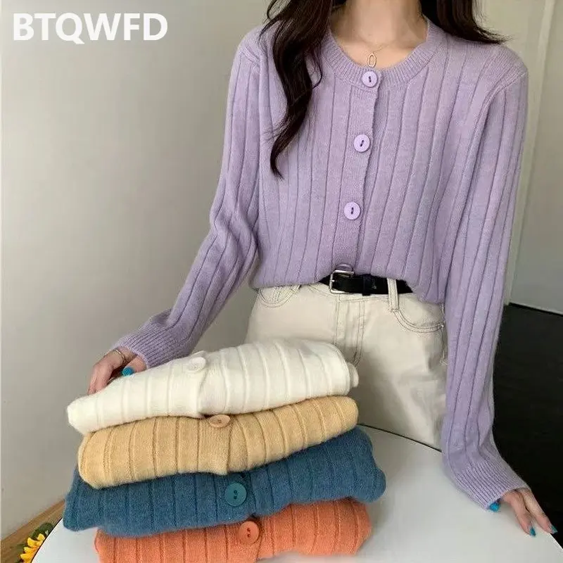 Knitted Cardigan Fashion Sweaters Autumn Winter Tops 2022 New Solid Color Women Coats Button Female Clothing Long Sleeve V Neck
Knitted Cardigan Fashion Sweaters Autumn Winter Tops 2022 New Solid Color Women Coats Button Female Clothing Long Sleeve V Neck