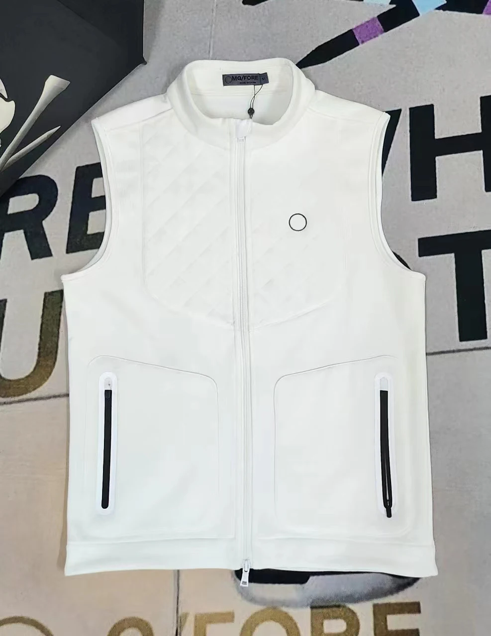 G4 2023 New Golf Men's Waistcoat Autumn And Winter Waistcoat Sleeveless Vest Jacket Zipper Top High Quality
G4 2023 New Golf Men's Waistcoat Autumn And Winter Waistcoat Sleeveless Vest Jacket Zipper Top High Quality