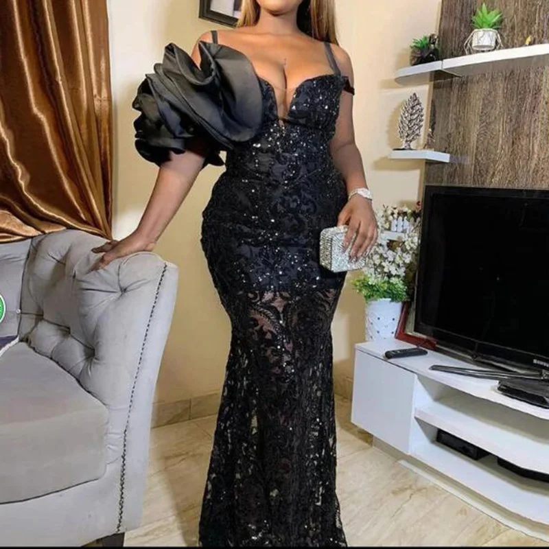 Black Lace Mermaid Prom Dress Ruffles Shoulder Straps See Through Aso Ebi Evening Gowns Sequined Birthday Women Dress
Black Lace Mermaid Prom Dress Ruffles Shoulder Straps See Through Aso Ebi Evening Gowns Sequined Birthday Women Dress