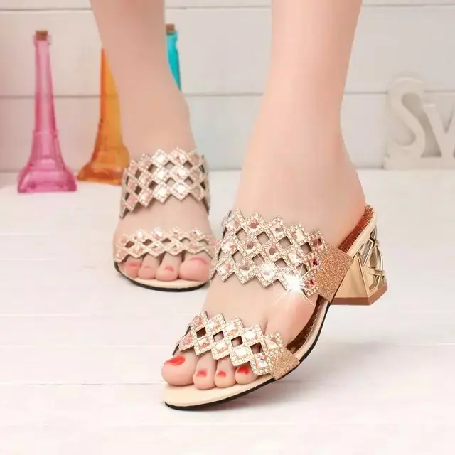 Summer New 2022 Rhinestone Sandalis Ladies Heels Slippers Casual Slippers Fashion Woman Shoes High Heels Sexy Sandalias De Mujer
Summer New 2022 Rhinestone Sandalis Ladies Heels Slippers Casual Slippers Fashion Woman Shoes High Heels Sexy Sandalias De Mujer
