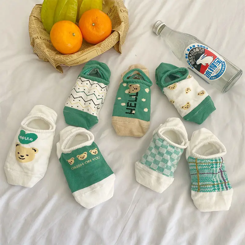 Summer green cartoon boat socks female invisible with thin bear Korean shallow mouth breathable silicone non-slip student socks
Summer green cartoon boat socks female invisible with thin bear Korean shallow mouth breathable silicone non-slip student socks