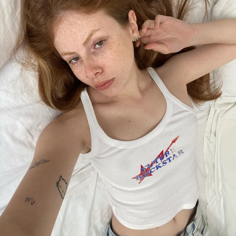 Винтажная уличная одежда, пикантные топы для девочек с буквенным принтом, короткий топ в готическом стиле, классический укороченный топ, альтернативный Y2k E-girl, женский наряд
Винтажная уличная одежда, пикантные топы для девочек с буквенным принтом, короткий топ в готическом стиле, классический укороченный топ, альтернативный Y2k E-girl, женский наряд