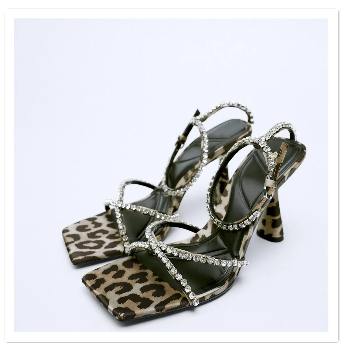 Sexy Leopard Print Rhinestone Inlay Cross Band Sandals Summer New Products Square Head Open Toe Women's High Heels Large
Sexy Leopard Print Rhinestone Inlay Cross Band Sandals Summer New Products Square Head Open Toe Women's High Heels Large
