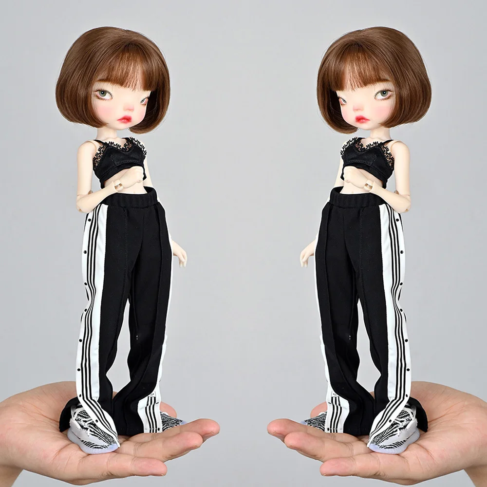 1/6 Scale Girl Hip Hop Slit Style Trousers Loose Single-breasted Buckle Streetwear Casual Pants Accessories Model for 12" Figure
1/6 Scale Girl Hip Hop Slit Style Trousers Loose Single-breasted Buckle Streetwear Casual Pants Accessories Model for 12" Figure