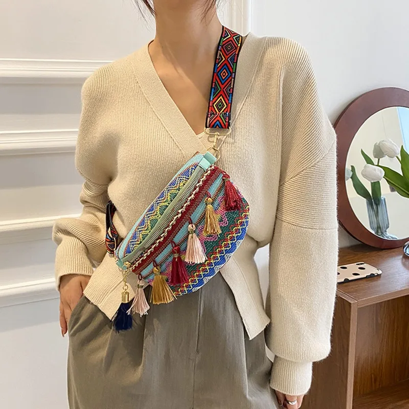 Women Folk Style Waist Bags with Adjustable Strap Variegated Color Fanny Pack with Fringe Decor
Women Folk Style Waist Bags with Adjustable Strap Variegated Color Fanny Pack with Fringe Decor