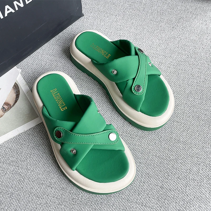 Женские сандалии на плоской платформе, повседневные шлепанцы с открытым носком, лето 2023
Женские сандалии на плоской платформе, повседневные шлепанцы с открытым носком, лето 2023