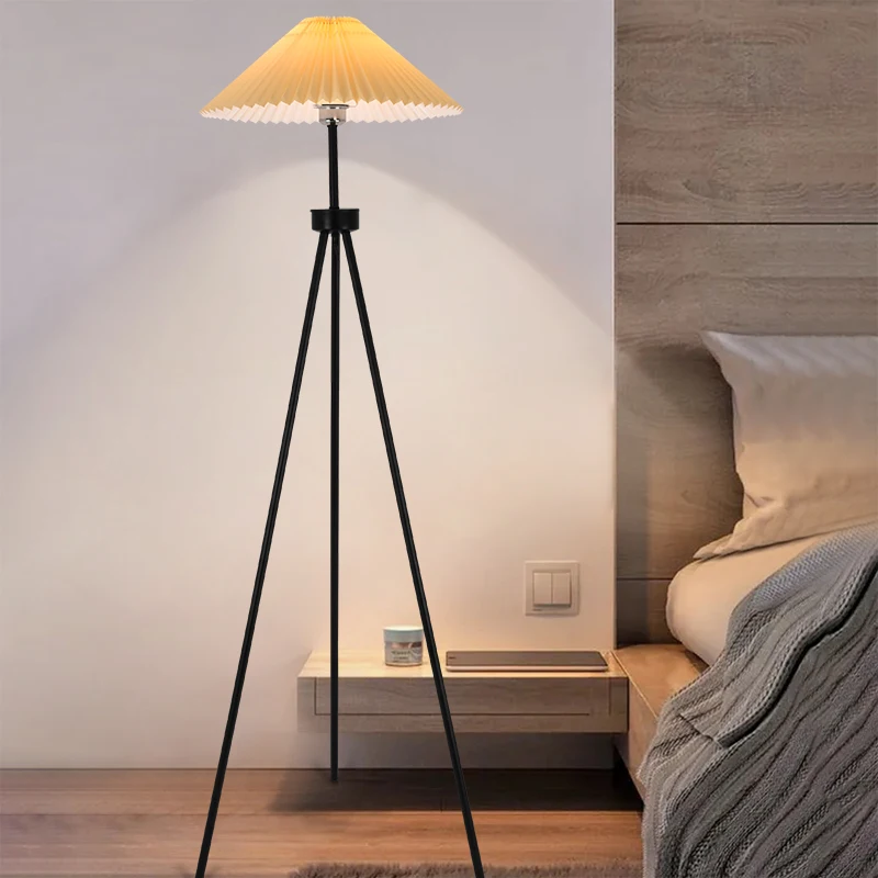 Simple Metal Korea Russia Popular Fabric Shade Black Red Green Living House Apartment Decoration Simple Floor Lamp
Simple Metal Korea Russia Popular Fabric Shade Black Red Green Living House Apartment Decoration Simple Floor Lamp