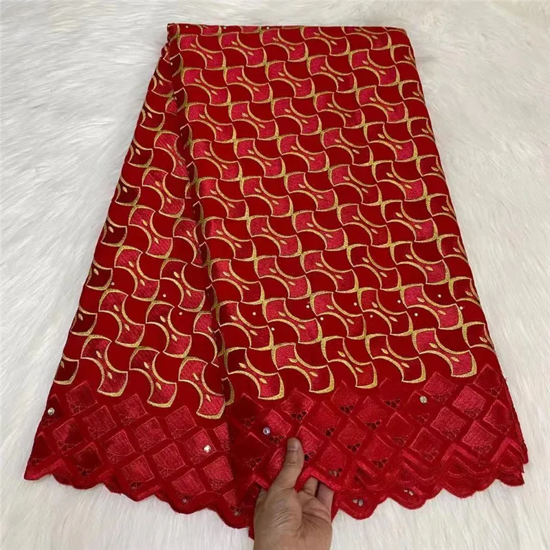 New Premium Dubai Cotton With Stones Purple Swiss Voile Lace in Switzerland 100% Cotton African Lace Fabric For Party Dress 2381
New Premium Dubai Cotton With Stones Purple Swiss Voile Lace in Switzerland 100% Cotton African Lace Fabric For Party Dress 2381