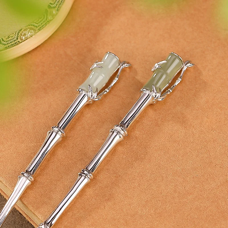 Yilu Silver S925 Sterling Hotan Jade Blue Bamboo Leaf Hairpin with High Quality
Yilu Silver S925 Sterling Hotan Jade Blue Bamboo Leaf Hairpin with High Quality