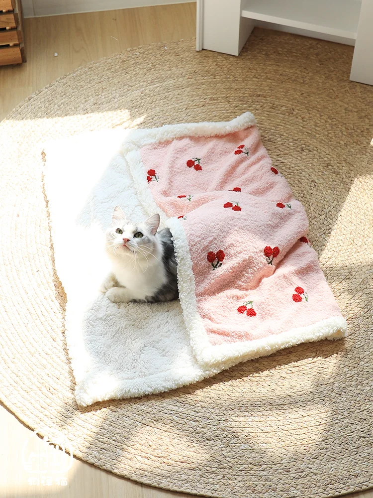 Pet Blanket Cat Mat for Sleeping Pet Cotton Mat for Cat Litter Cat Cage Mat for Winter Warm Dog Mat 
Pet Blanket Cat Mat for Sleeping Pet Cotton Mat for Cat Litter Cat Cage Mat for Winter Warm Dog Mat