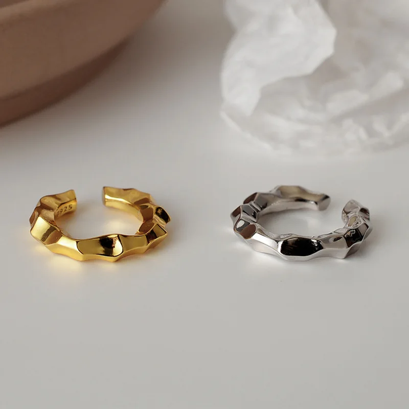 Youth of Vigor Liquid Facets Solid 925 Silver Clip-on Earrings Thick Band 18K Gold Tone Ear Cuffs E1078 1 Piece
Youth of Vigor Liquid Facets Solid 925 Silver Clip-on Earrings Thick Band 18K Gold Tone Ear Cuffs E1078 1 Piece