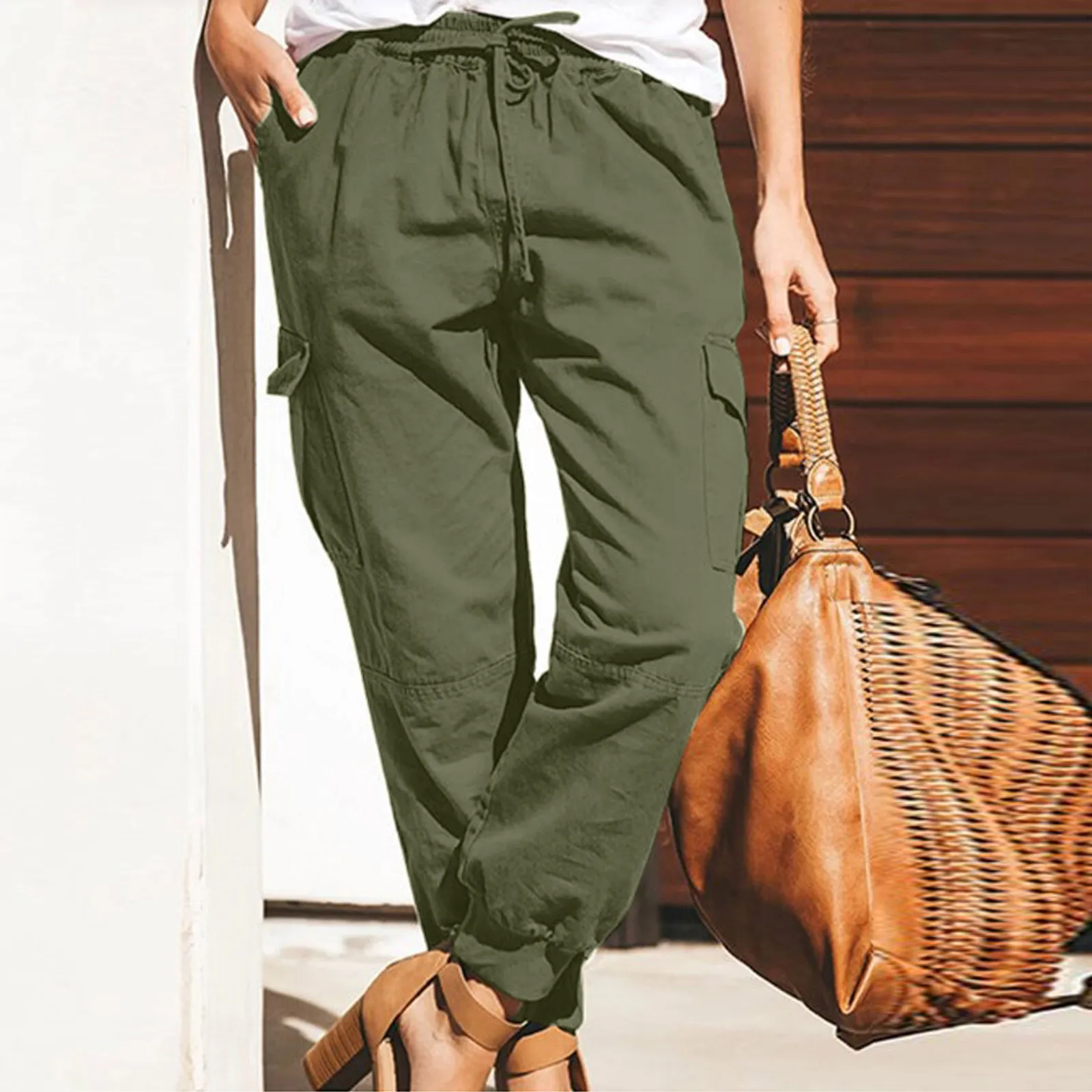 Women's Vintage Casual Pocket Cargo Pants Fashion Solid Color Loose Trousers Comfortable Drawstring Elastic Waist Loose Pants
Women's Vintage Casual Pocket Cargo Pants Fashion Solid Color Loose Trousers Comfortable Drawstring Elastic Waist Loose Pants