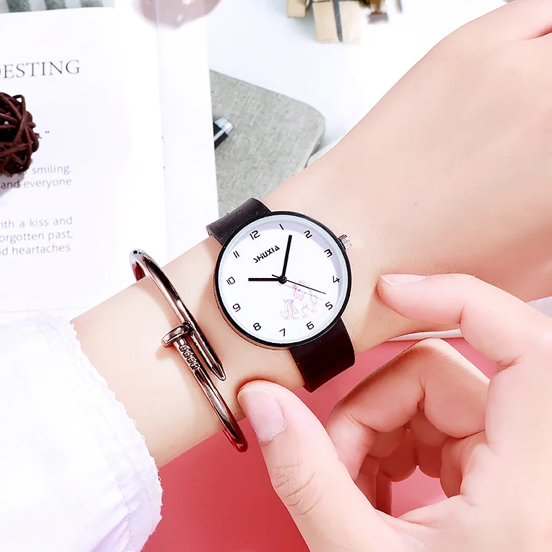 Fashion Round Quartz Unicorns Dial Casual Wrist Watches Rubber Strap Fashionable Clock for Waterproof Wristwatch for Women
Fashion Round Quartz Unicorns Dial Casual Wrist Watches Rubber Strap Fashionable Clock for Waterproof Wristwatch for Women