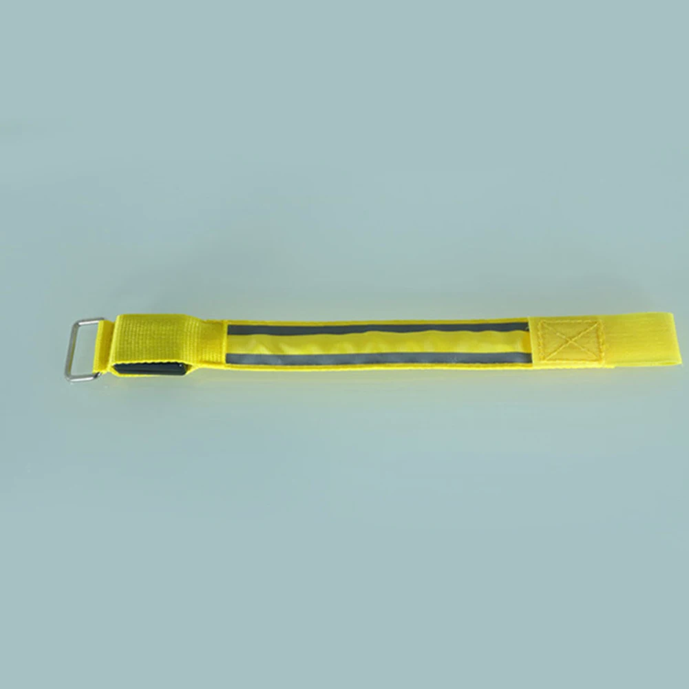 LED Reflective Light Arm Armband Strap Safety Belt for Night Sports Running Cycling Hand Strap Wristband Wrist Bracelets
LED Reflective Light Arm Armband Strap Safety Belt for Night Sports Running Cycling Hand Strap Wristband Wrist Bracelets